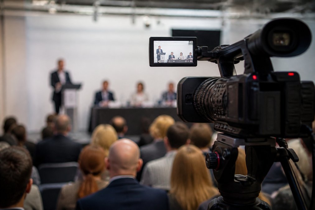 Best practices guide for live streaming AGM meetings in 2026